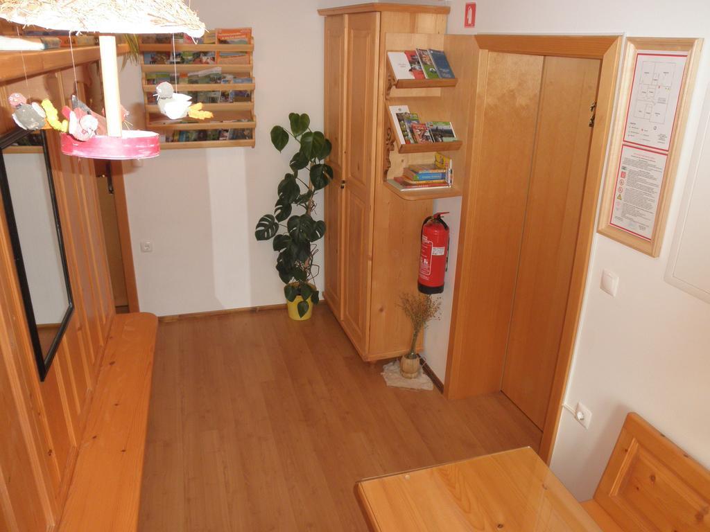 Apartments Cumar Церкно Экстерьер фото
